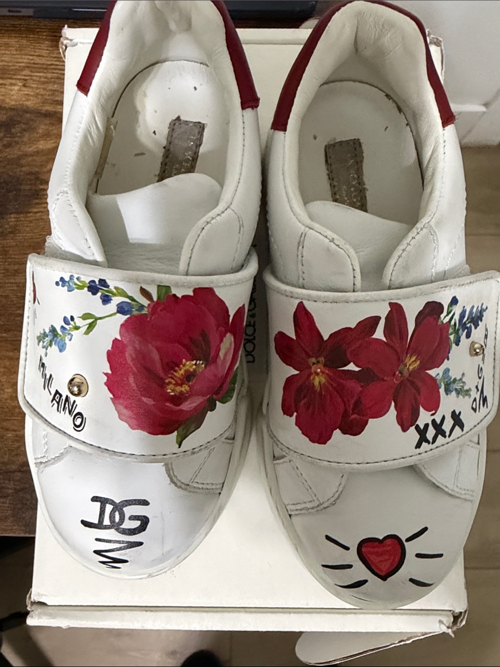 D & G